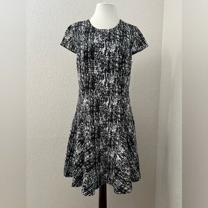 Vince Camuto Black White Abstract Print Short sleeve Dress Casual Chic size 10